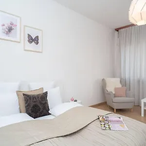  Apartment Convenient In The Heart Of Downtown